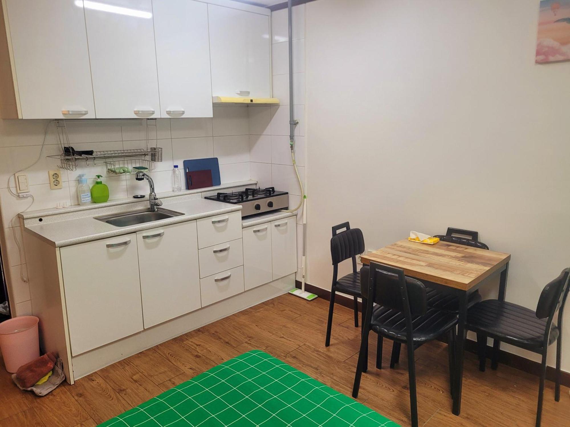 Apartment Travel *
