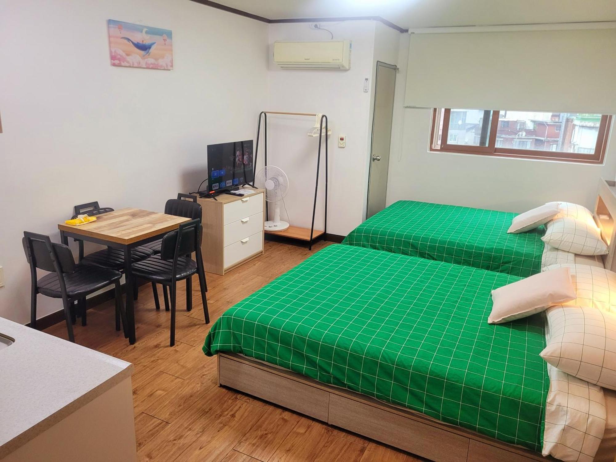 Apartment Travel *