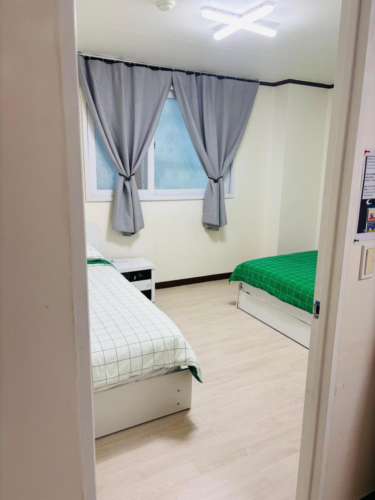Apartment Travel *